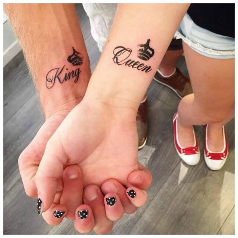 A felirat tetoválás szerelmeseinek