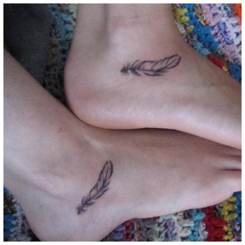 Tetování na nohou milenců