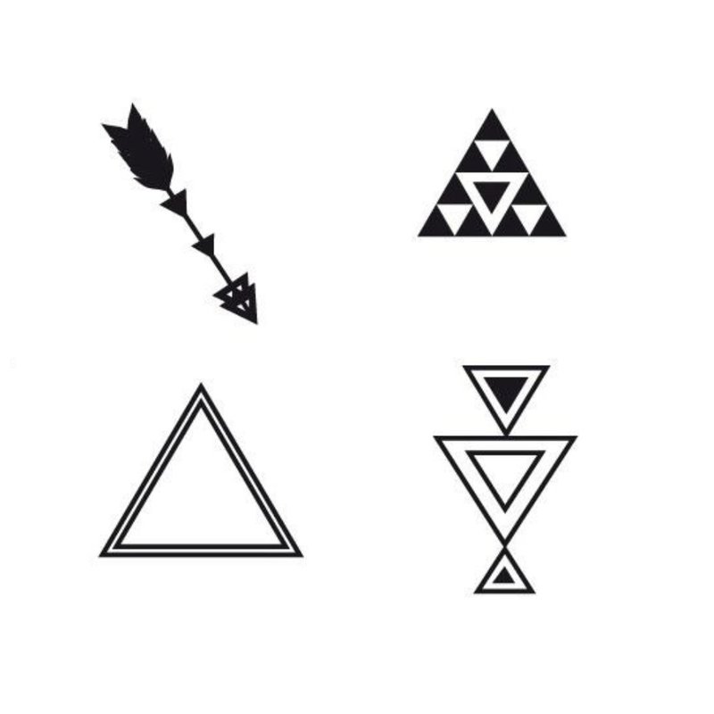 Geometrische schetsen voor mini-tatoeages.