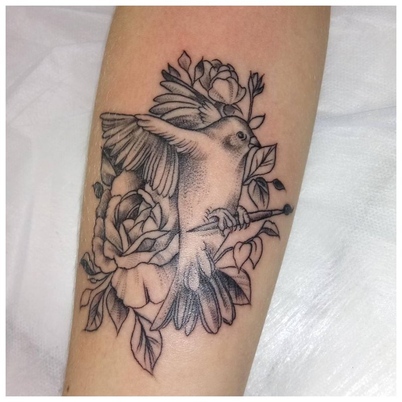 Vogel onderarm tatoeage op mannen