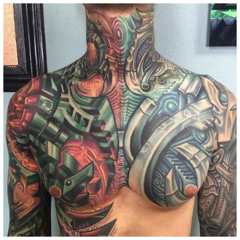 Cyberpunk styl tetování na hrudi a rameni
