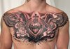 Tetování na mužské hrudi